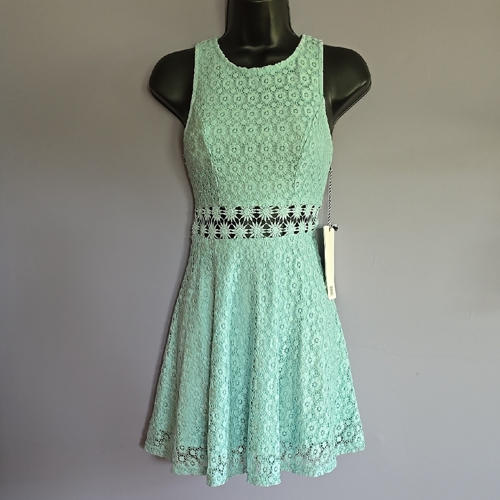 Elegant Mint Lace Dress